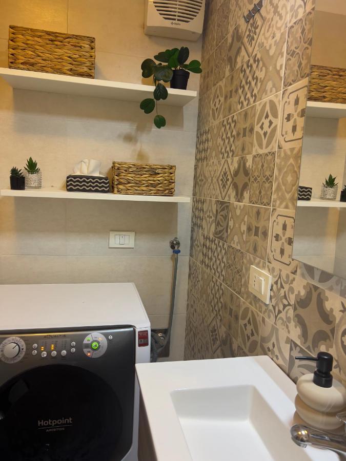 Apartament Regina Milano In Porta Romana 3 - Sky Tv, Wifi & Breakfast Box Zewnętrze zdjęcie